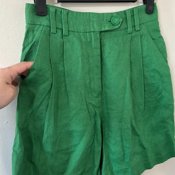& Other Stories Relaxed Linen Shorts Green Size 0 NWT - Picture 2 of 9